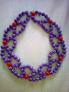 Glittering necklace